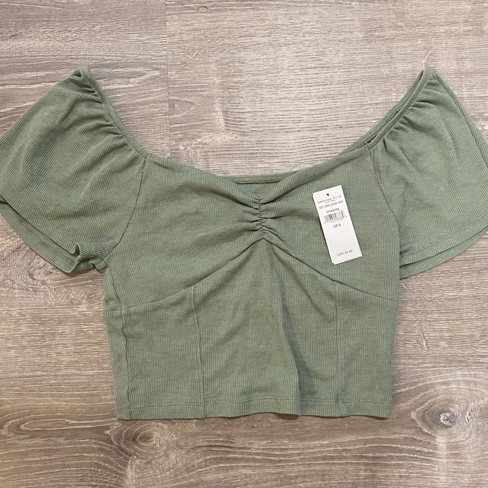 American Eagle crop top